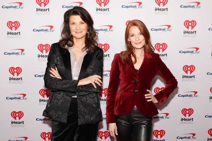 Daphne Zuniga and Laura Leighton  Photo