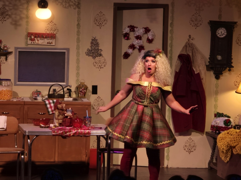 Review: WHO'S HOLIDAY A CHRISTMAS MASTERPIECE OPENS IN KANSAS CITY at The Ruby Room  Image