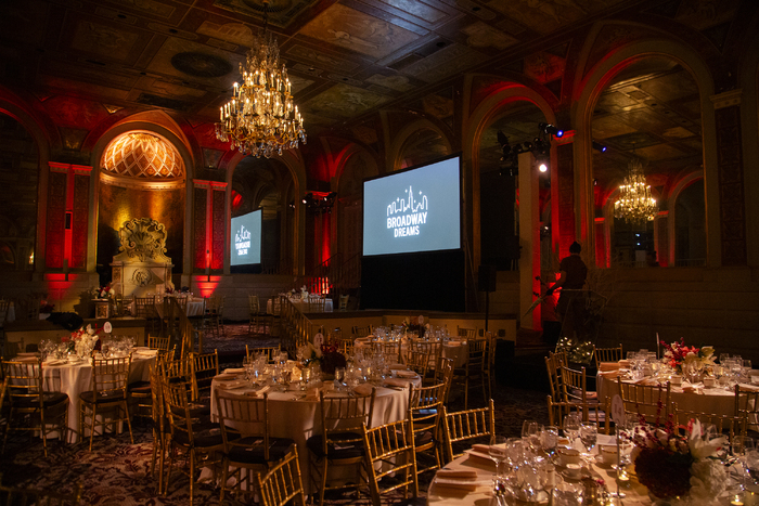 Photos: Laura Benanti Honored At 2024 BROADWAY DREAMS Gala Image