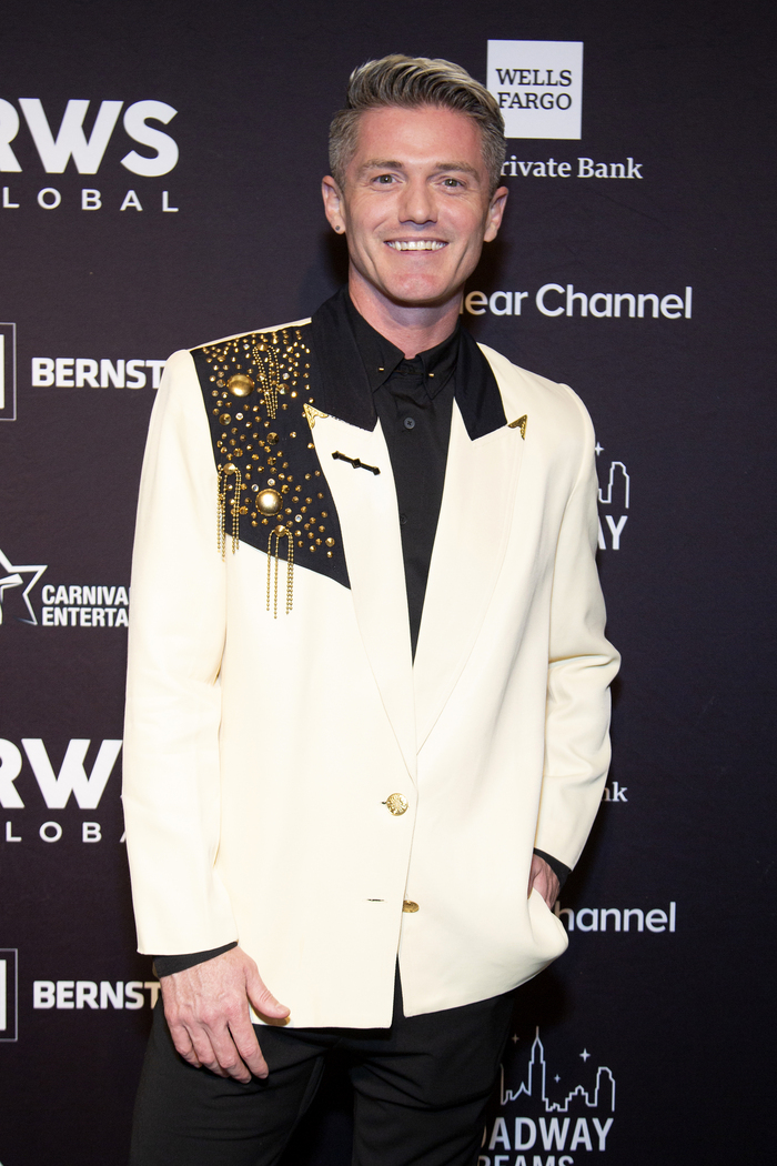 Photos: Laura Benanti Honored At 2024 BROADWAY DREAMS Gala Image