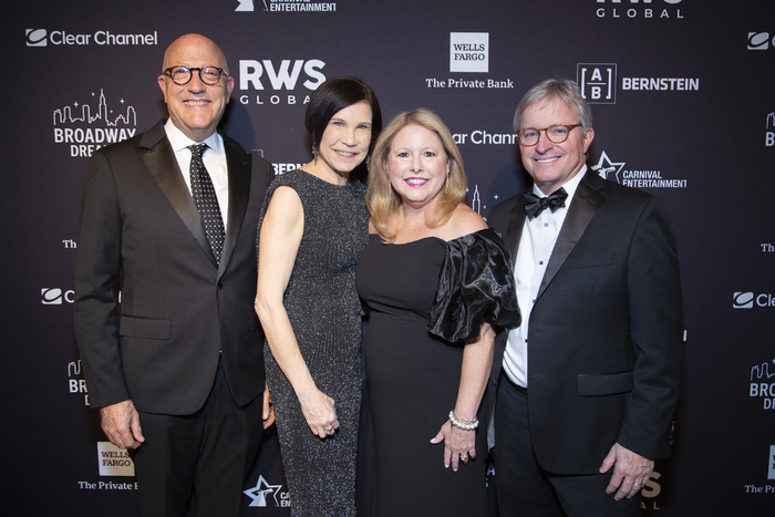 Photos: Laura Benanti Honored At 2024 BROADWAY DREAMS Gala Image