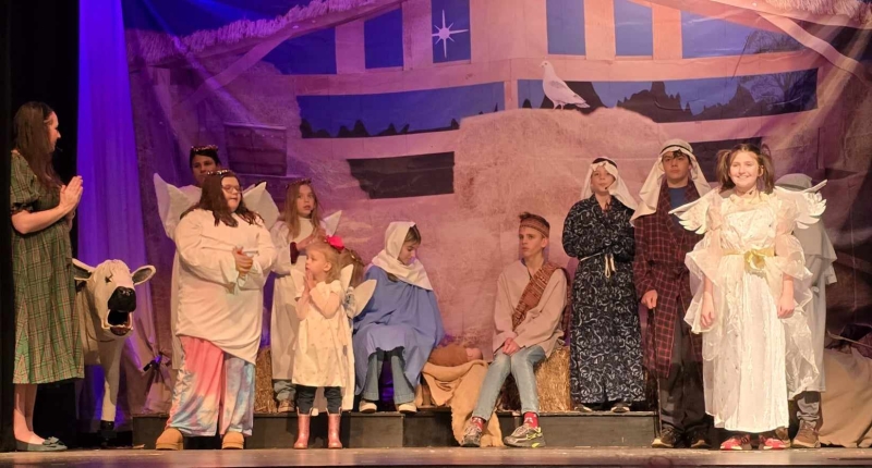 Interview: Callie Scheidt, Danni Logan, AJ Evans, Elias Logan of BEST CHRISTMAS PAGEANT EVER at Rialto Community Theatre  Image