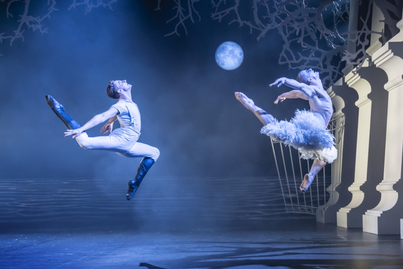 Review: MATTHEW BOURNE'S SWAN LAKE: THE NEXT GENERATION, Sadler's Wells Image