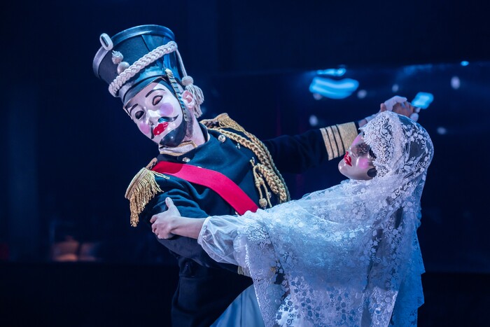 Photos: NATASHA, PIERRE, AND THE GREAT COMET OF 1812 Makes its UK Premiere Image