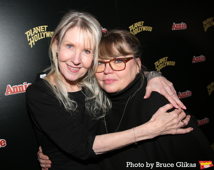 Photos: Whoopi Goldberg & ANNIE Cast Celebrate at Planet Hollywood NYC  Image