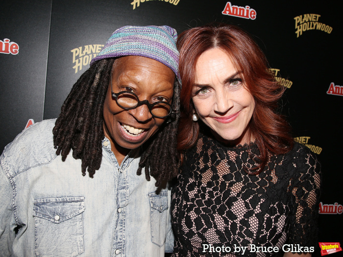 Photos: Whoopi Goldberg & ANNIE Cast Celebrate at Planet Hollywood NYC  Image