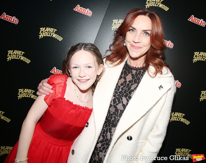 Photos: Whoopi Goldberg & ANNIE Cast Celebrate at Planet Hollywood NYC  Image