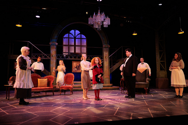 Photos: First Look At ANNIE At The Encore Musical Theatre Company Image