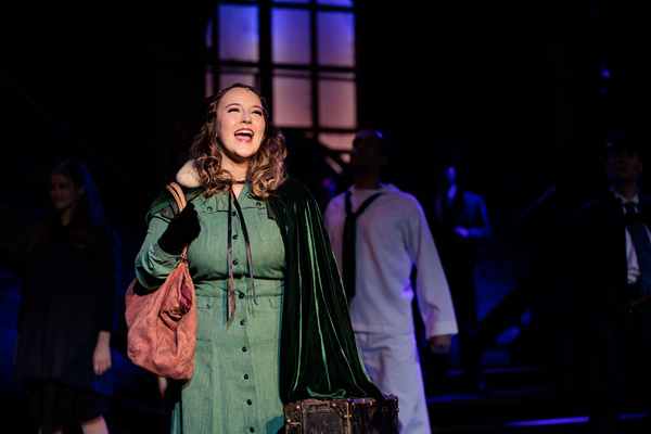 Photos: First Look At ANNIE At The Encore Musical Theatre Company Image
