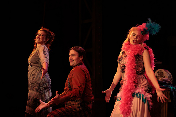 Photos: First Look At ANNIE At The Encore Musical Theatre Company Image