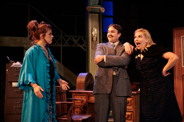 Photos: First Look At ANNIE At The Encore Musical Theatre Company Image