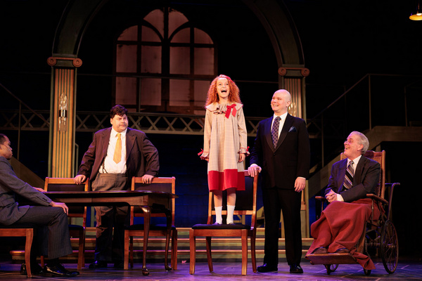 Photos: First Look At ANNIE At The Encore Musical Theatre Company  Image