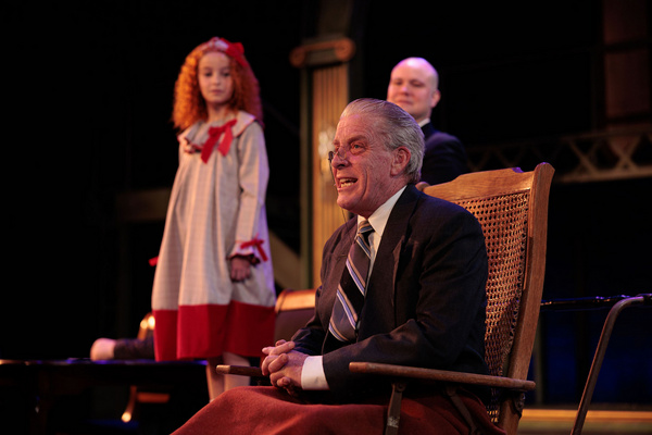 Photos: First Look At ANNIE At The Encore Musical Theatre Company  Image