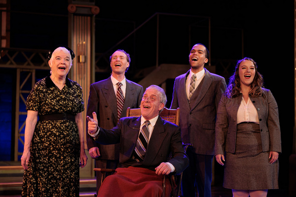 Photos: First Look At ANNIE At The Encore Musical Theatre Company Image