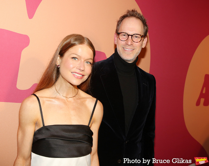 Photos: ALL IN: COMEDY ABOUT LOVE Cast Walks the Red Carpet at Gala Night Image