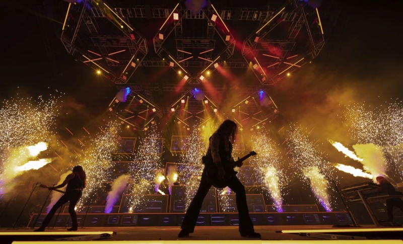 Review: TRANS-SIBERIAN ORCHESTRA at Simmons Bank Arena  Image