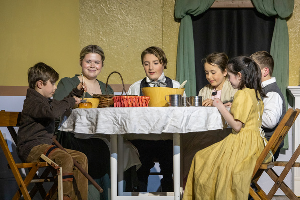 Photos: A CHRISTMAS CAROL at Victoria Players Children’s Theater Image