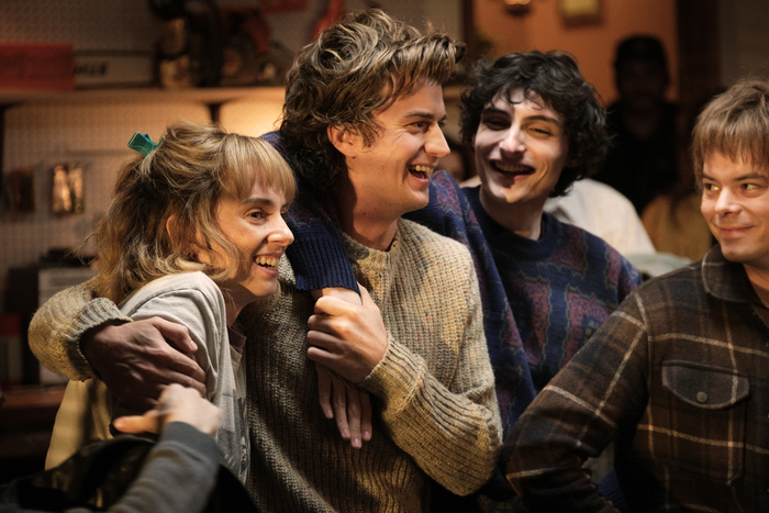 Photos: STRANGER THINGS Season 5 Wraps Production Image