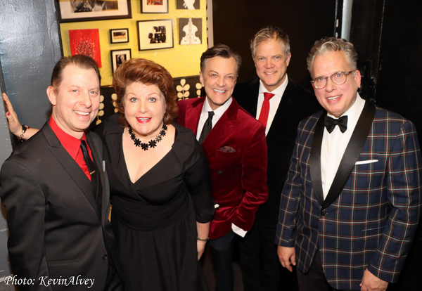 Review: A SWINGING BIRDLAND CHRISTMAS at Birdland Is Holiday Glee Galore  Image