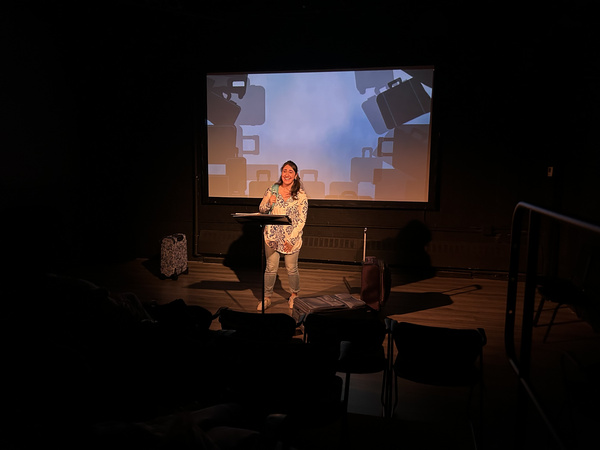 Photos: BAGGAGE AT THE DOOR En Español at The Chain Studio Theater  Image