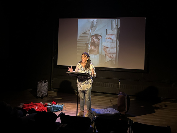 Photos: BAGGAGE AT THE DOOR En Español at The Chain Studio Theater Image