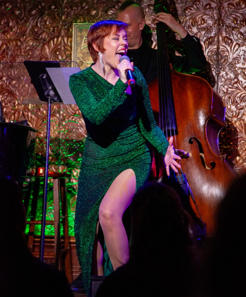 Review: Carole J. Bufford Brings The Jolly To 54 Below With YULETIDE CAROLE  Image