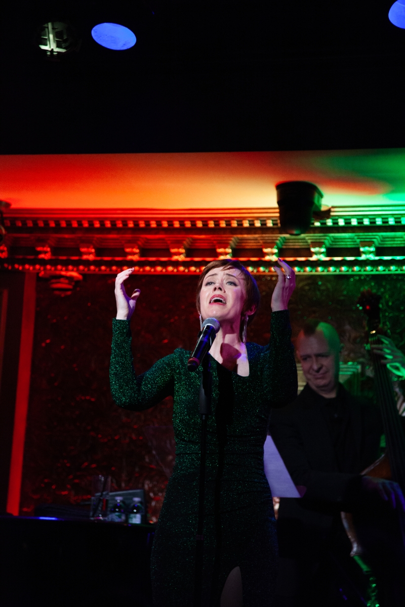 Review: Carole J. Bufford Brings The Jolly To 54 Below With YULETIDE CAROLE  Image