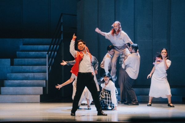 Review: The Explosive Duality of Double-Casting in Jakarta Art House's Catch Me If You Can  Image