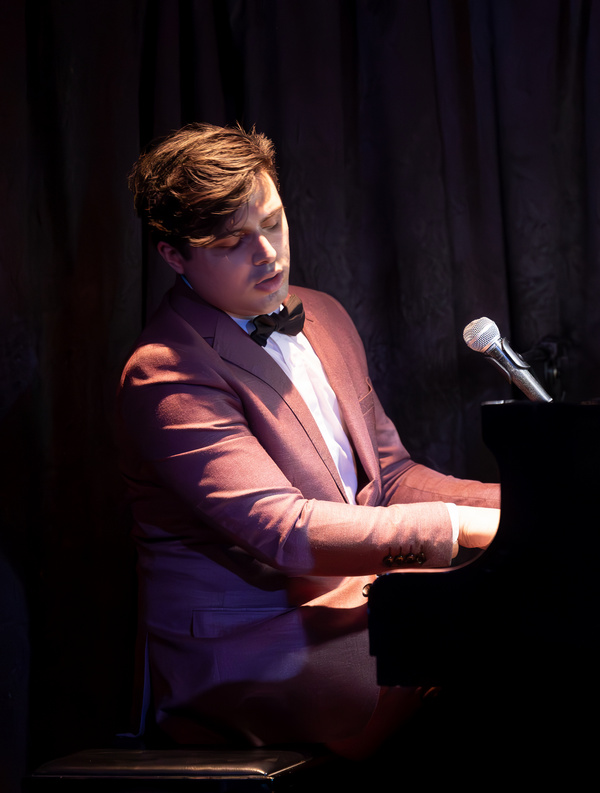 Photos: Renee Guerrero Brings RENEE'S SOIREES to Don't Tell Mama Image