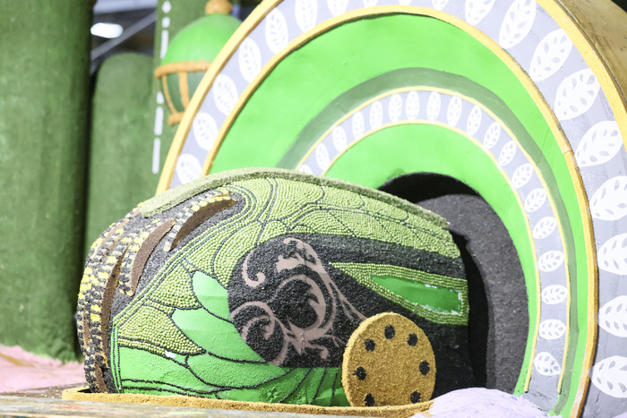 Photos: WICKED Float Comes to Pasadena's Rose Parade  Image