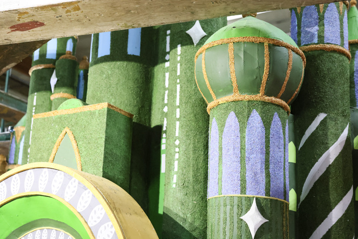 Photos: WICKED Float Comes to Pasadena's Rose Parade Image