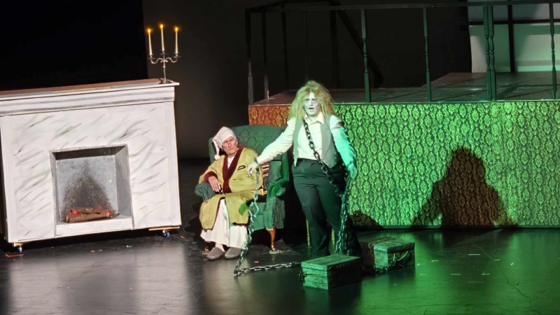 Review: A CHRISTMAS CAROL at Morrilton High School  Image