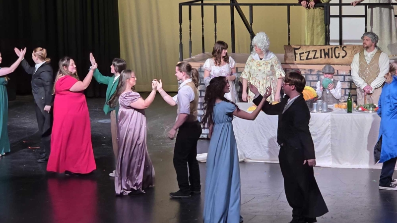 Review: A CHRISTMAS CAROL at Morrilton High School  Image