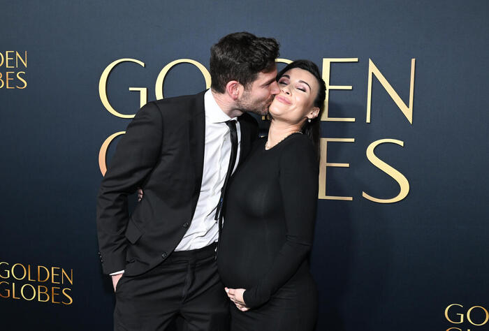 Photos: Viola Davis & Ted Danson Honored with Special Golden Globe Awards  Image