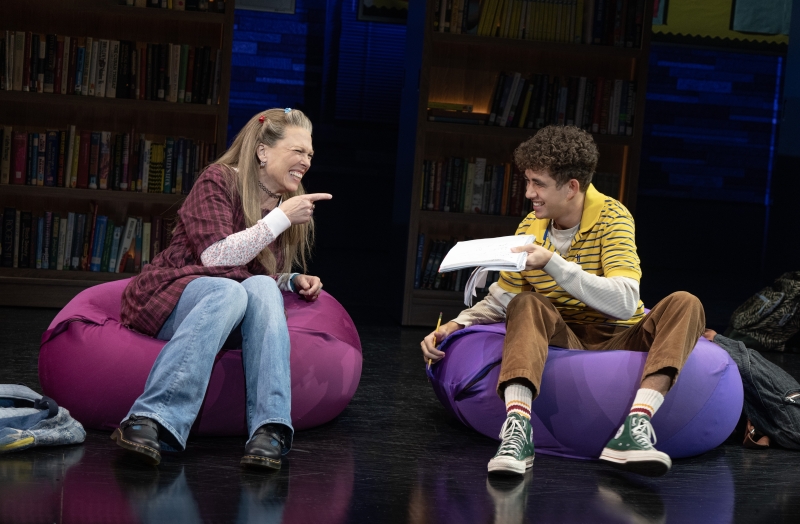 Review: KIMBERLY AKIMBO at The Paramount Theatre Image