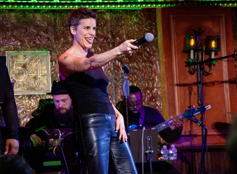 Review: 54 Below Crowd Has Amazing NEW YEAR'S EVE WITH JENN COLELLA  Image