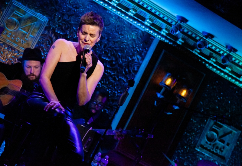 Review: 54 Below Crowd Has Amazing NEW YEAR'S EVE WITH JENN COLELLA  Image