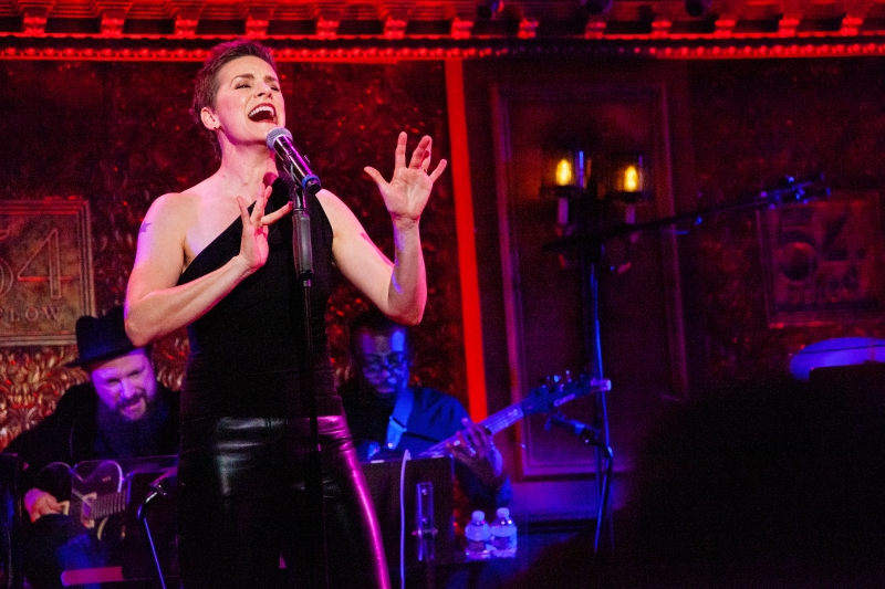 Review: 54 Below Crowd Has Amazing NEW YEAR'S EVE WITH JENN COLELLA  Image