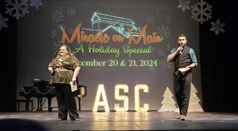 Review: MIRACLE ON MAIN: A HOLIDAY SPECIAL at Arts & Science Center For Southeast Arkansas  Image