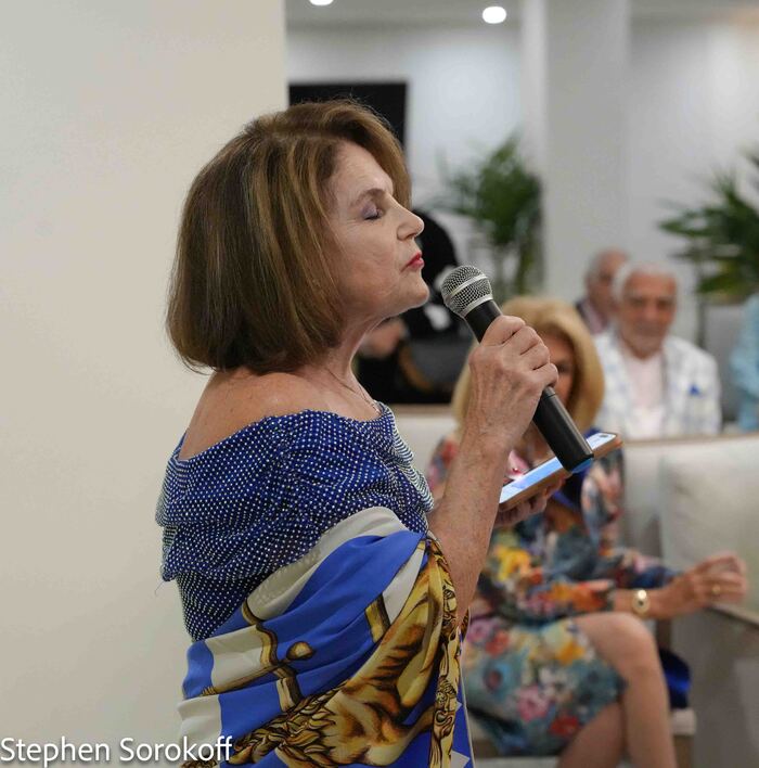 Tovah Feldshuh Photo