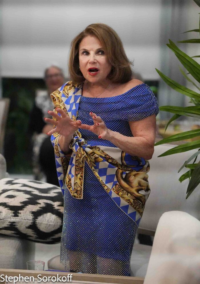 Tovah Feldshuh Photo