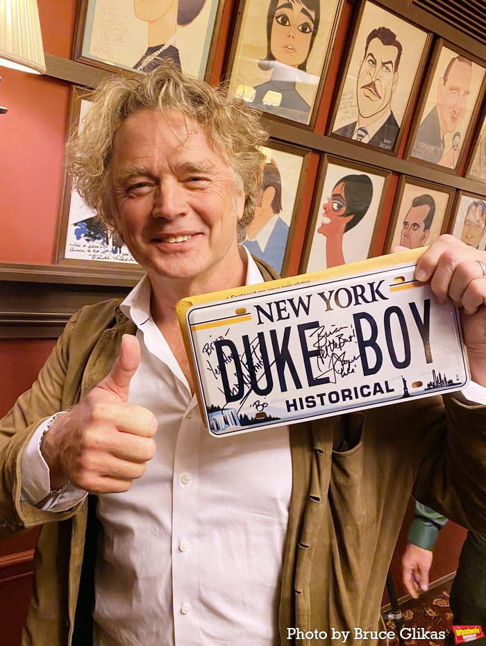Photos: PERFECT CRIME's John Schneider Receives Sardi's Caricature Image