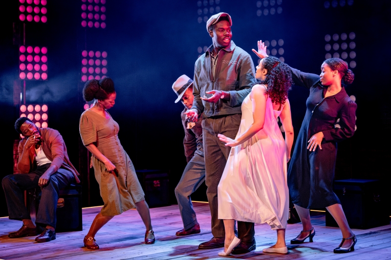 Review: THE LONELY LONDONERS, Kiln Theatre Image