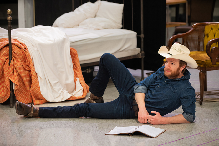 Photos: FOOL FOR LOVE In Rehearsal At Steppenwolf Theatre Company  Image