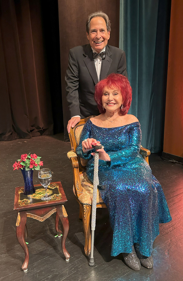 Photos: TO LIFE FIVE At The Willow Theatre Image