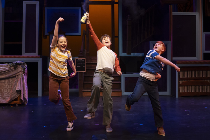 Photos: FUN HOME at Porchlight Music Theatre Image