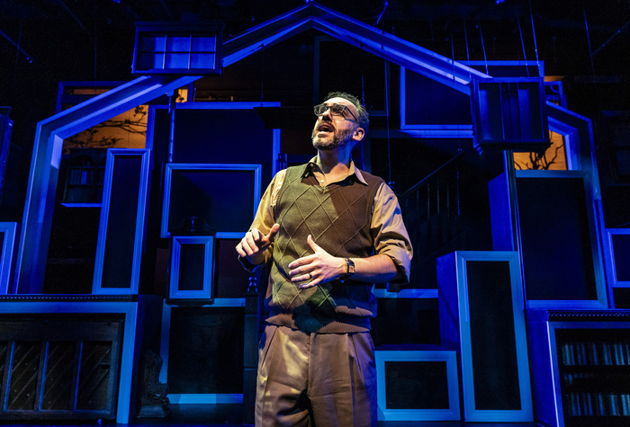 Photos: FUN HOME at Porchlight Music Theatre Image