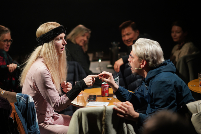 Photos: GWYNETH GOES SKIING Arrives Off-Broadway  Image