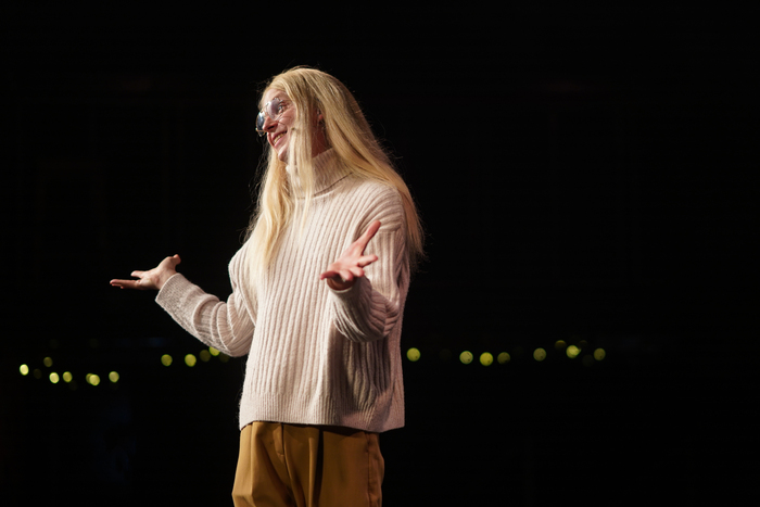 Photos: GWYNETH GOES SKIING Arrives Off-Broadway  Image