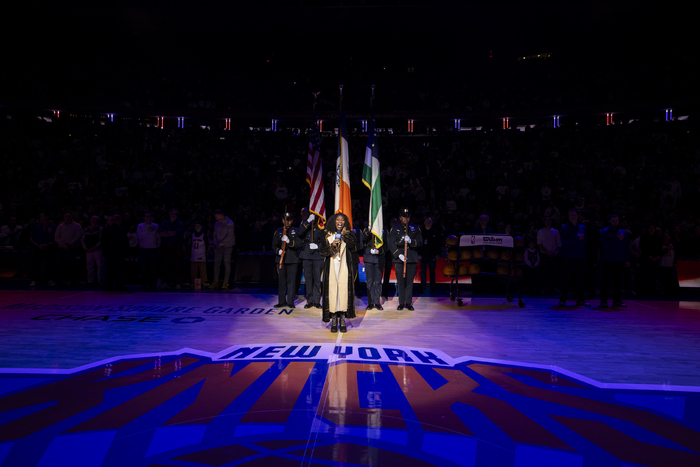 Photos: A WONDERFUL WORLD Performs in Knicks Halftime Show Image